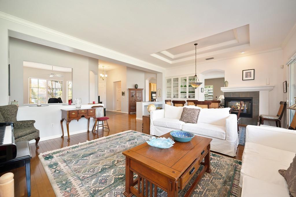 11005 Blue Wing Place