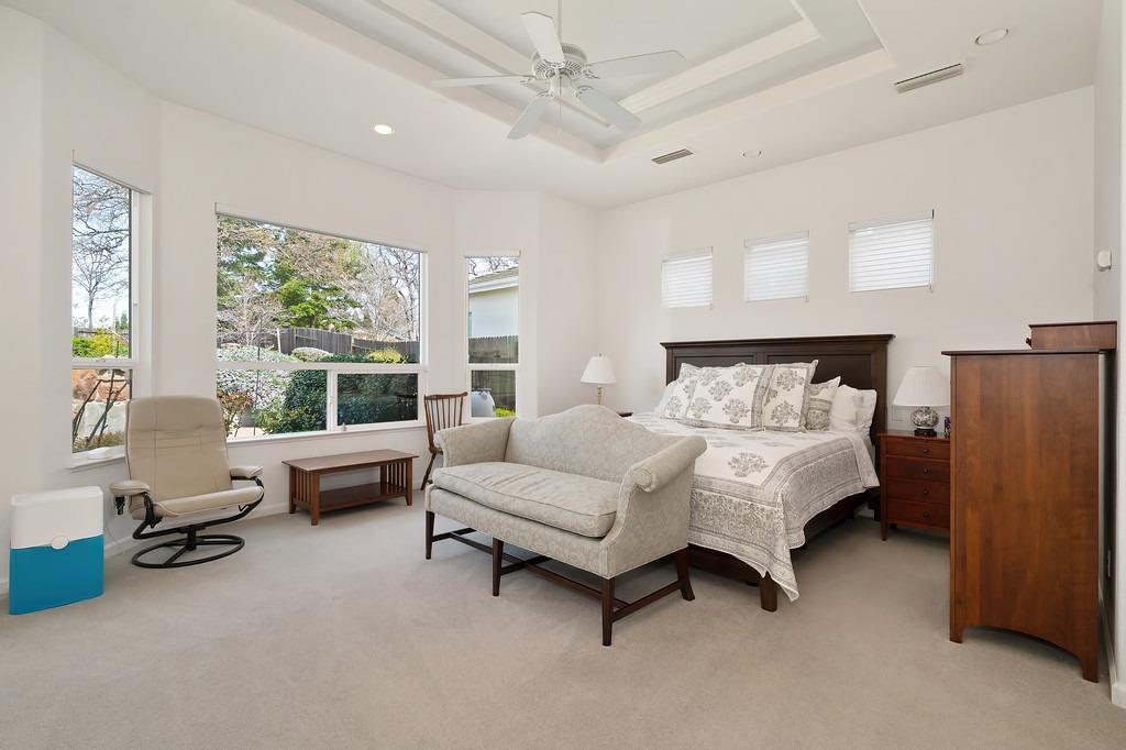 11005 Blue Wing Place