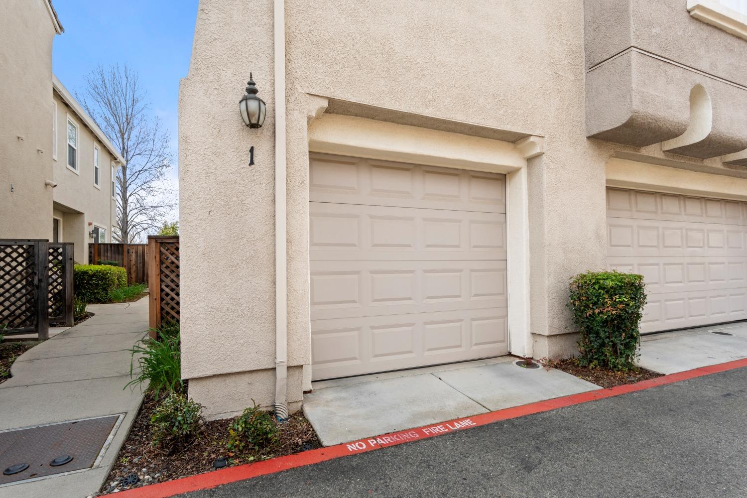 1000 Sierra View Circle 1