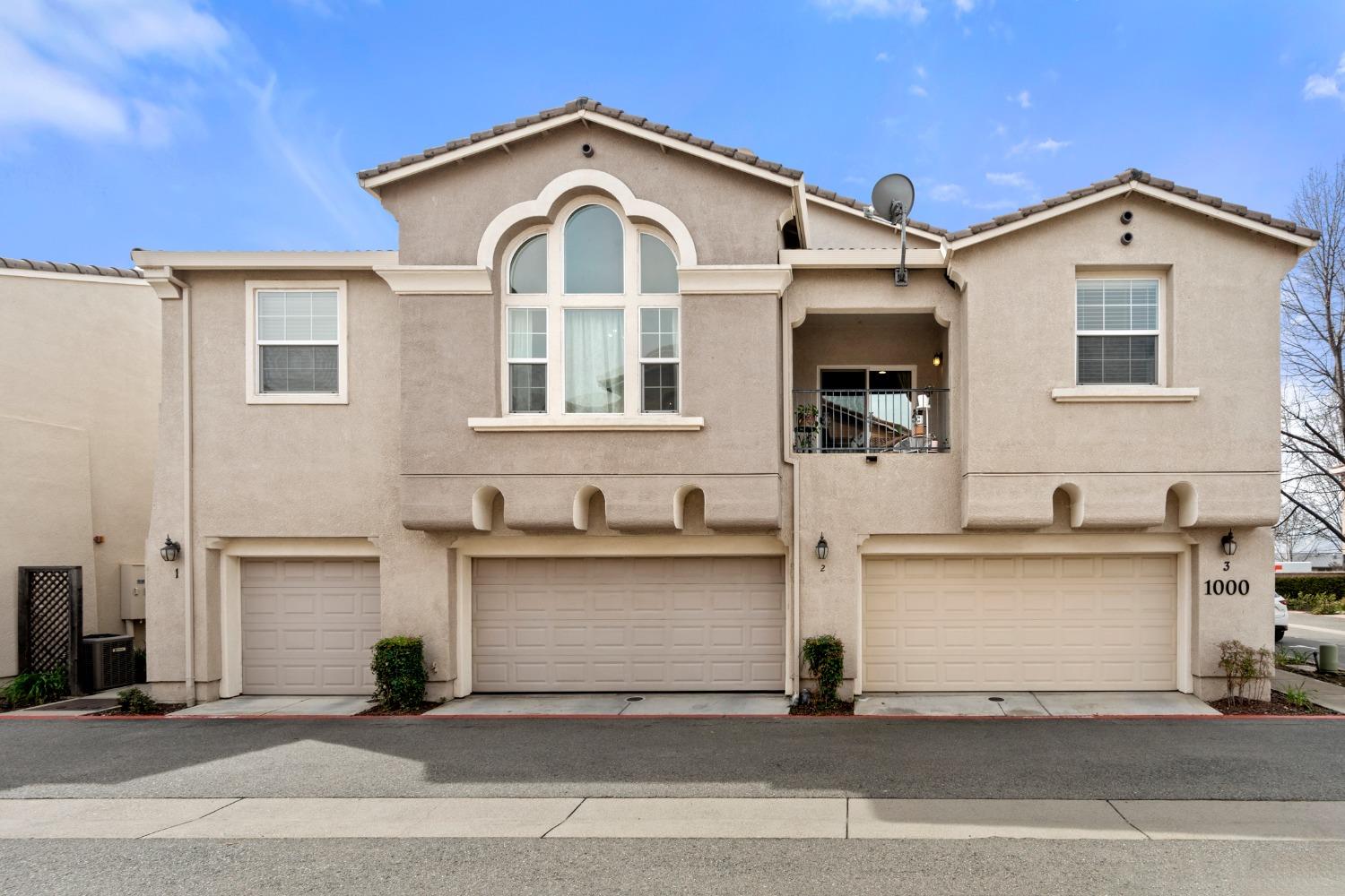 1000 Sierra View Circle 1