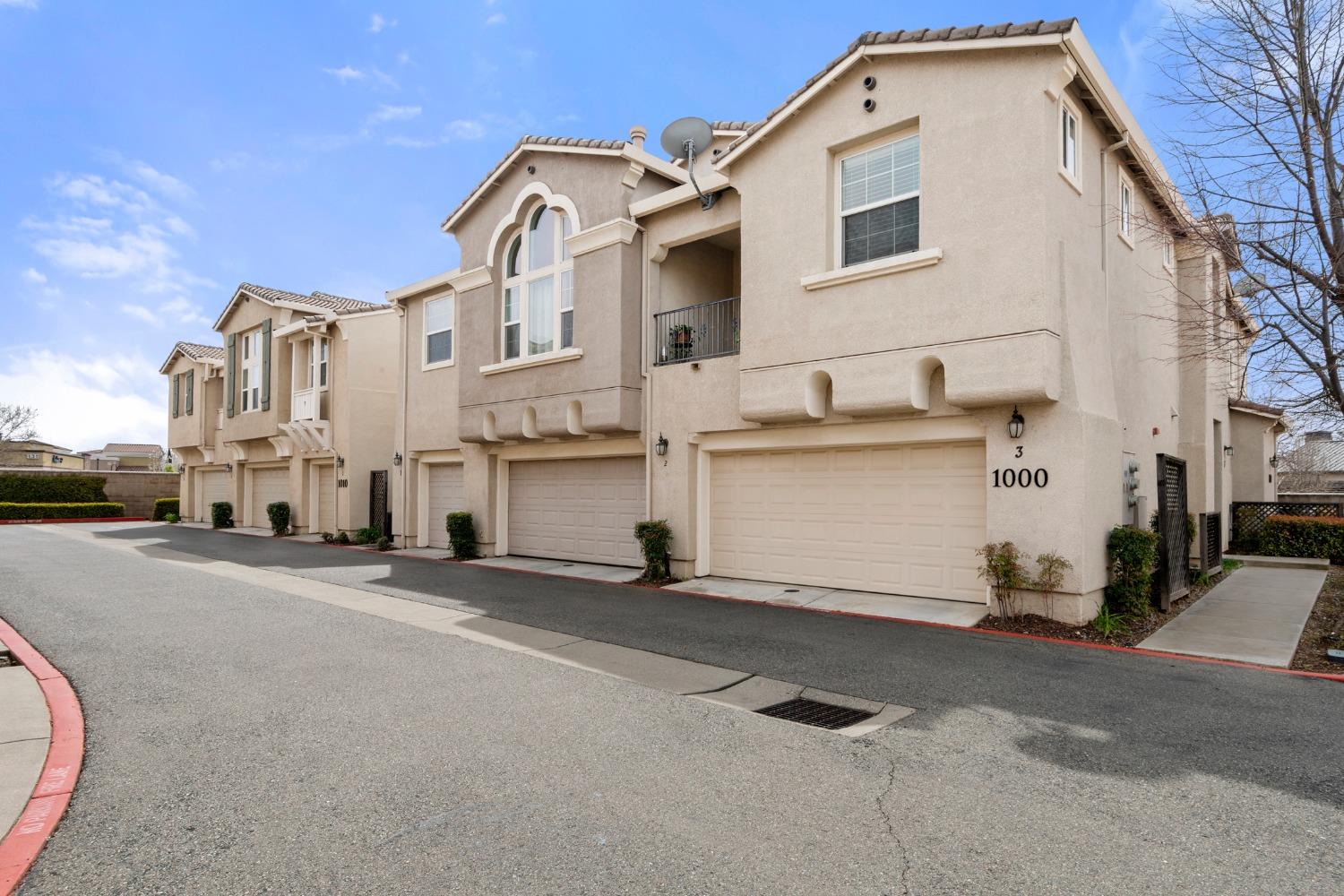1000 Sierra View Circle 1