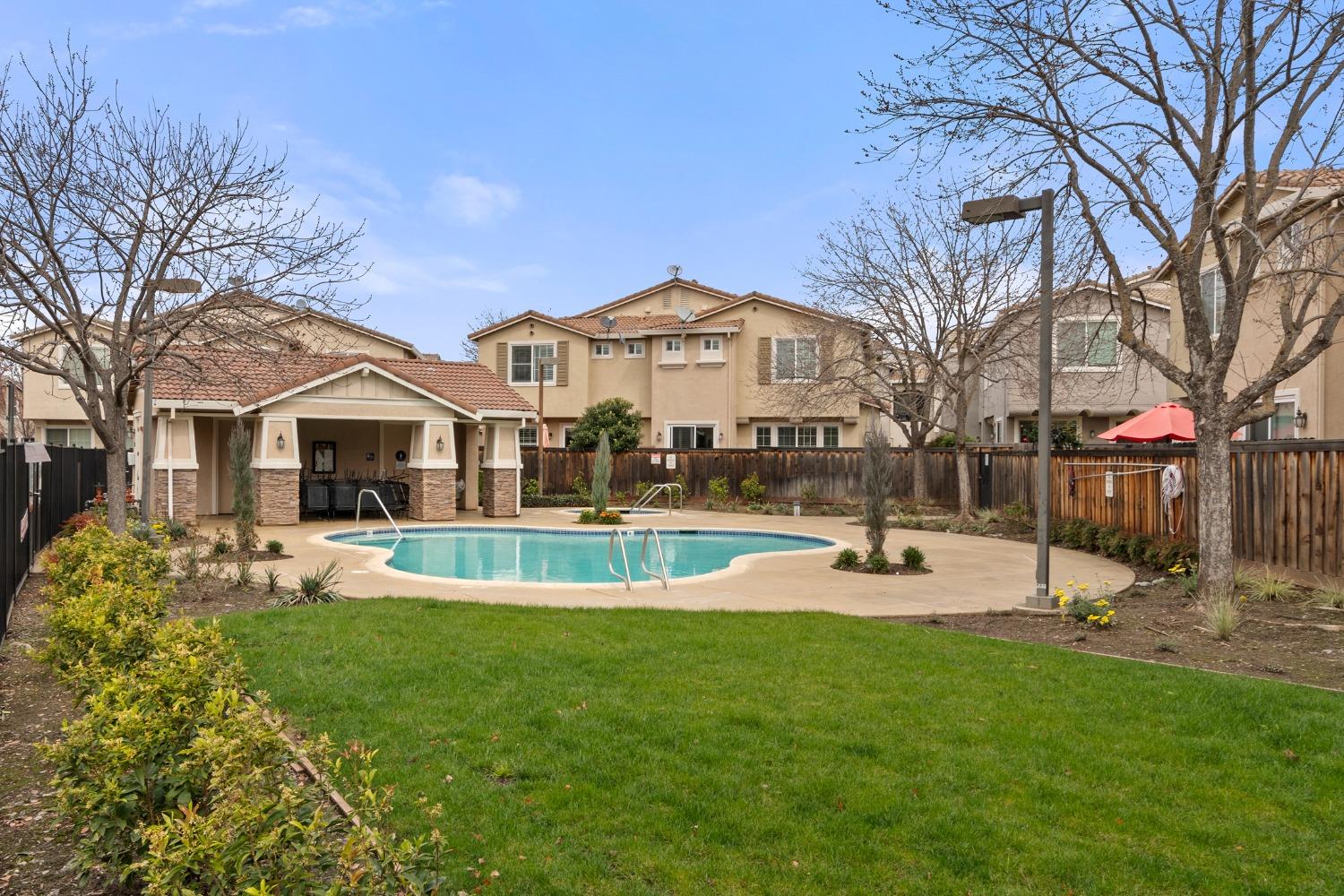1000 Sierra View Circle 1
