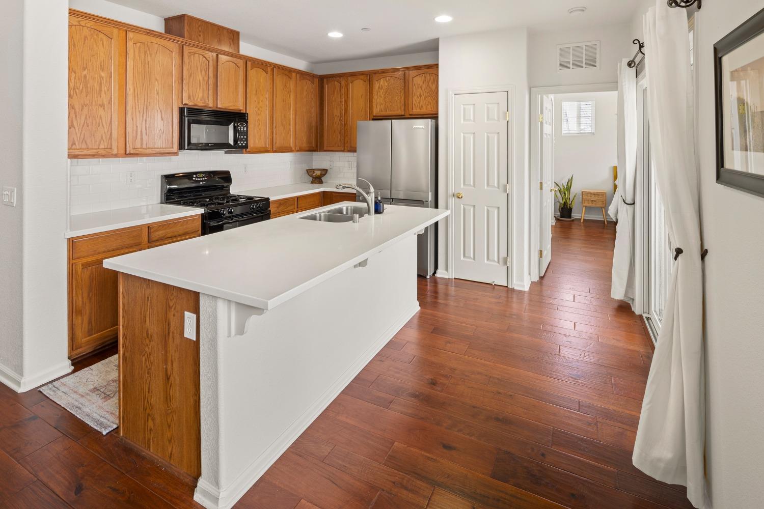 1000 Sierra View Circle 1