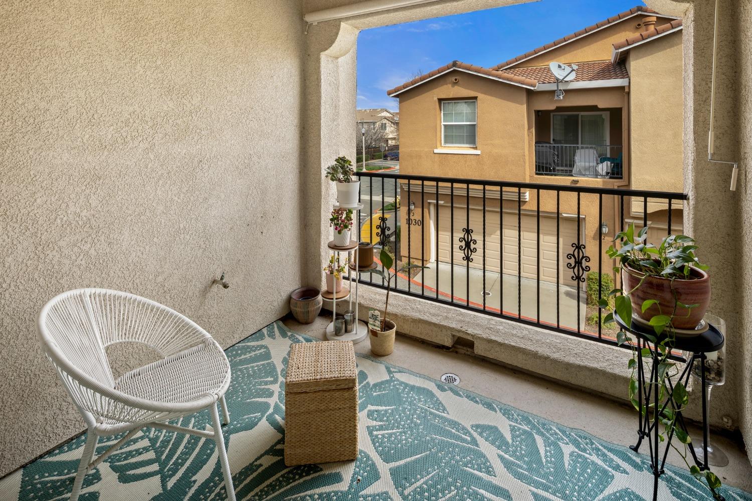 1000 Sierra View Circle 1