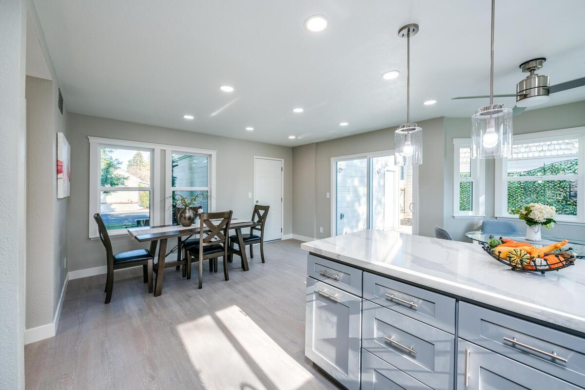 1065 Old Mill Cir