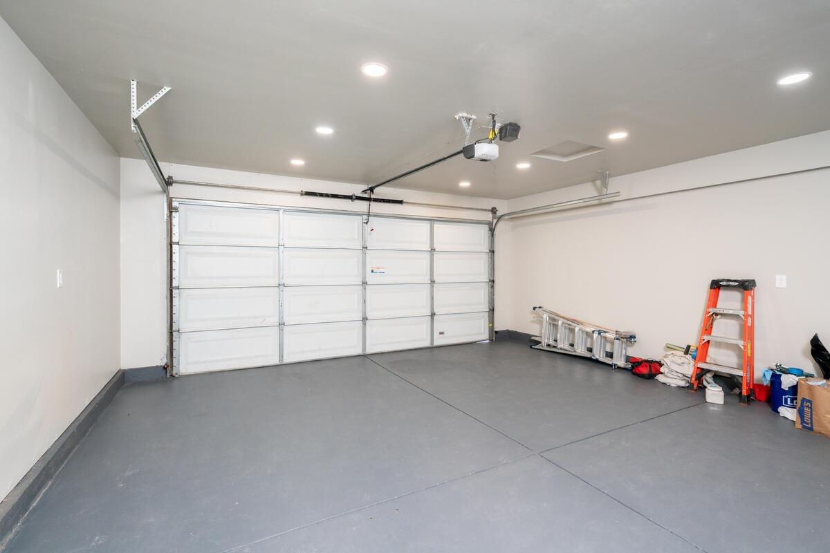 1065 Old Mill Cir