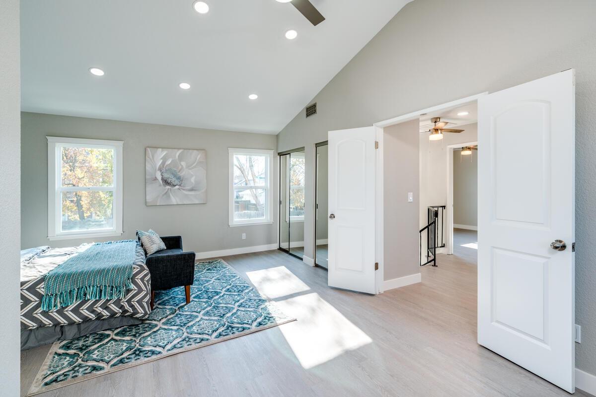 1065 Old Mill Cir