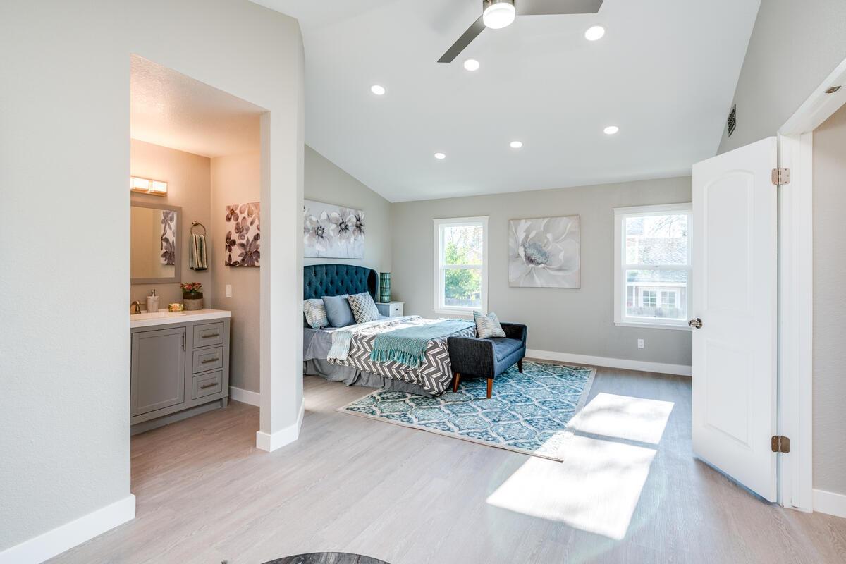 1065 Old Mill Cir