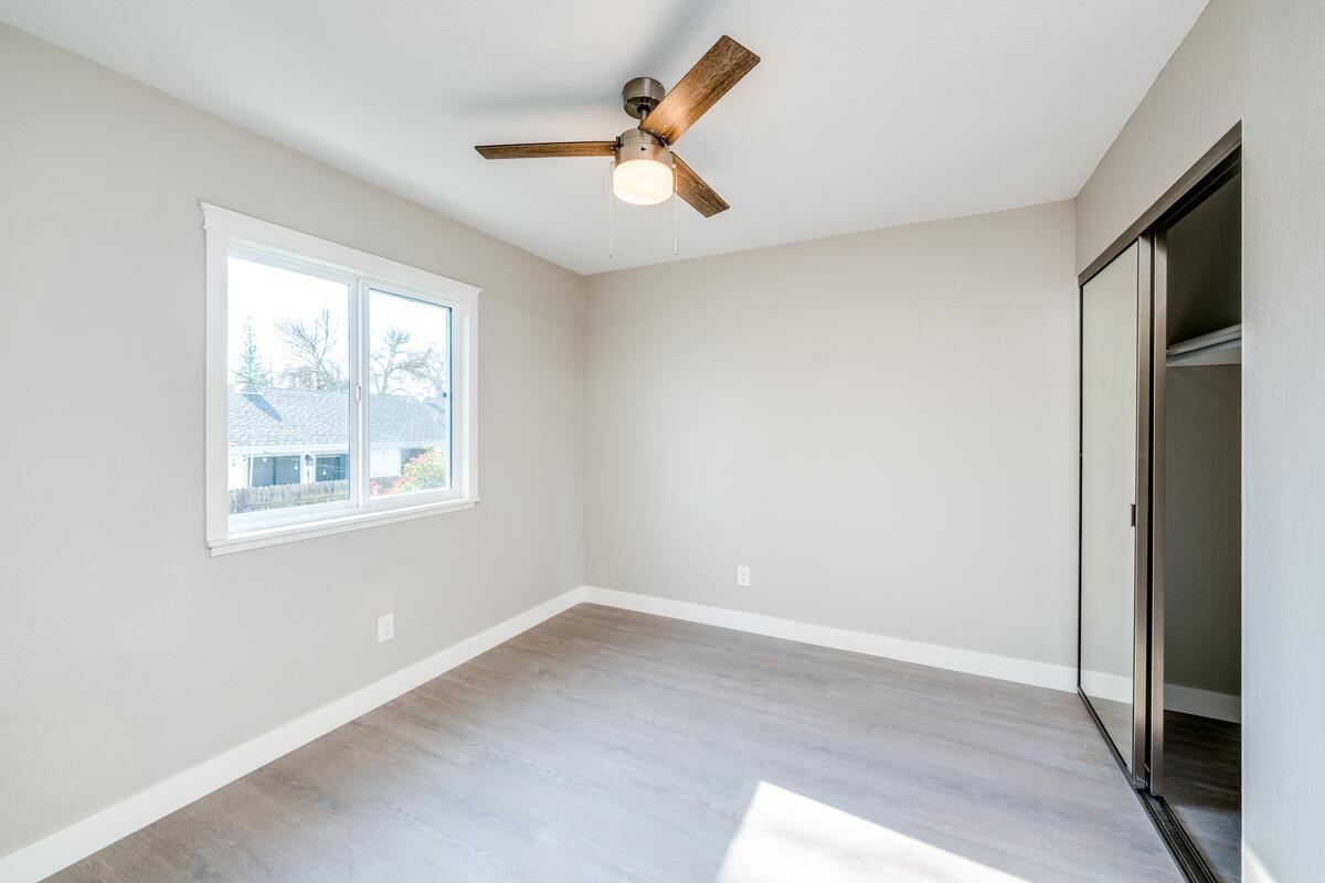 1065 Old Mill Cir