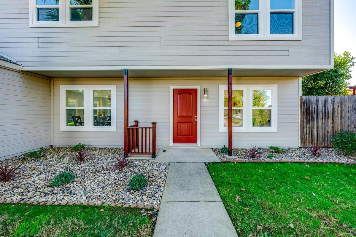 1065 Old Mill Cir