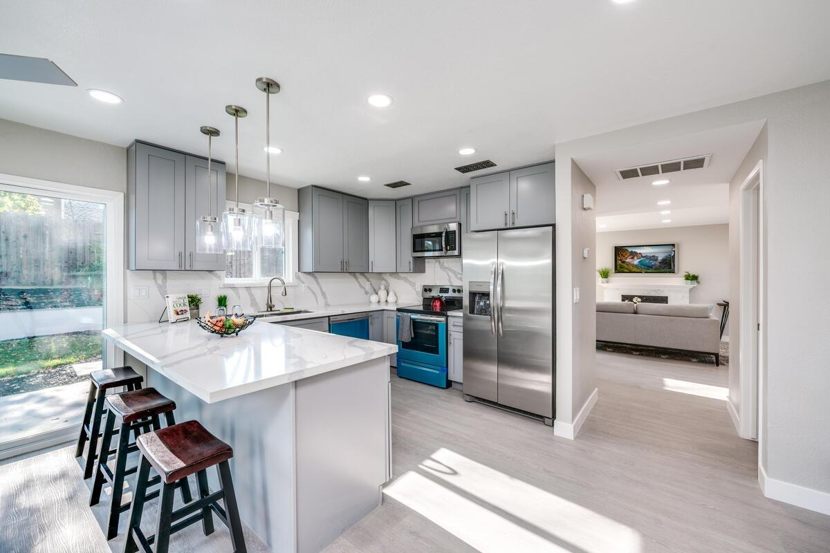 1065 Old Mill Cir
