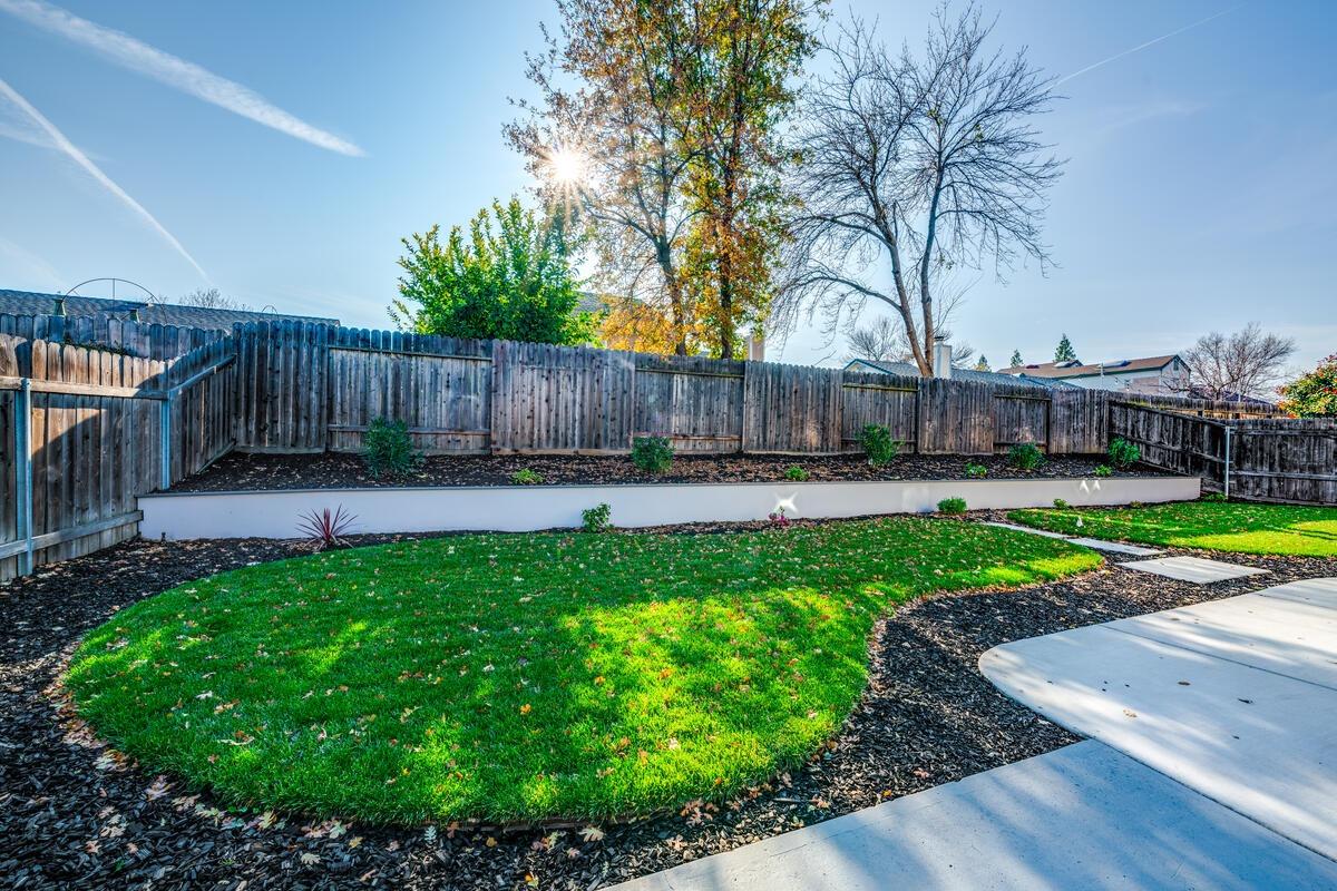 1065 Old Mill Cir
