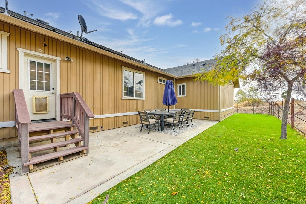 4213 Lakeview Drive