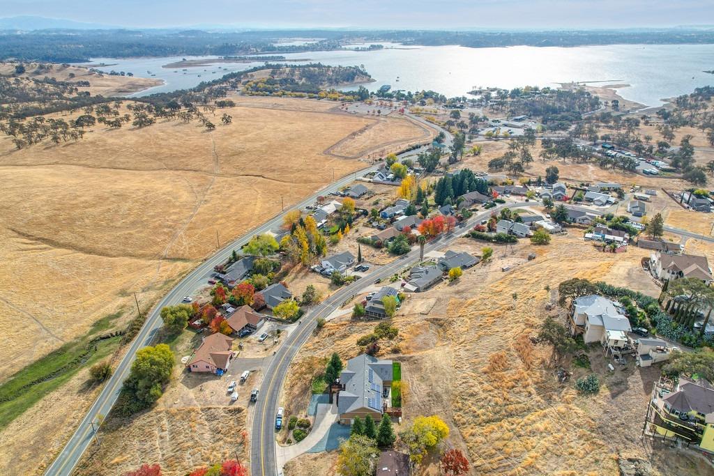 4213 Lakeview Drive