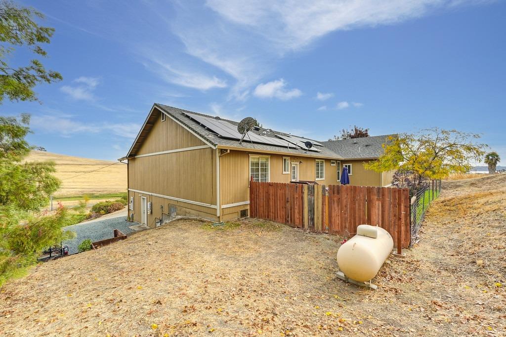 4213 Lakeview Drive