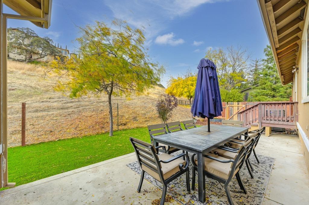 4213 Lakeview Drive