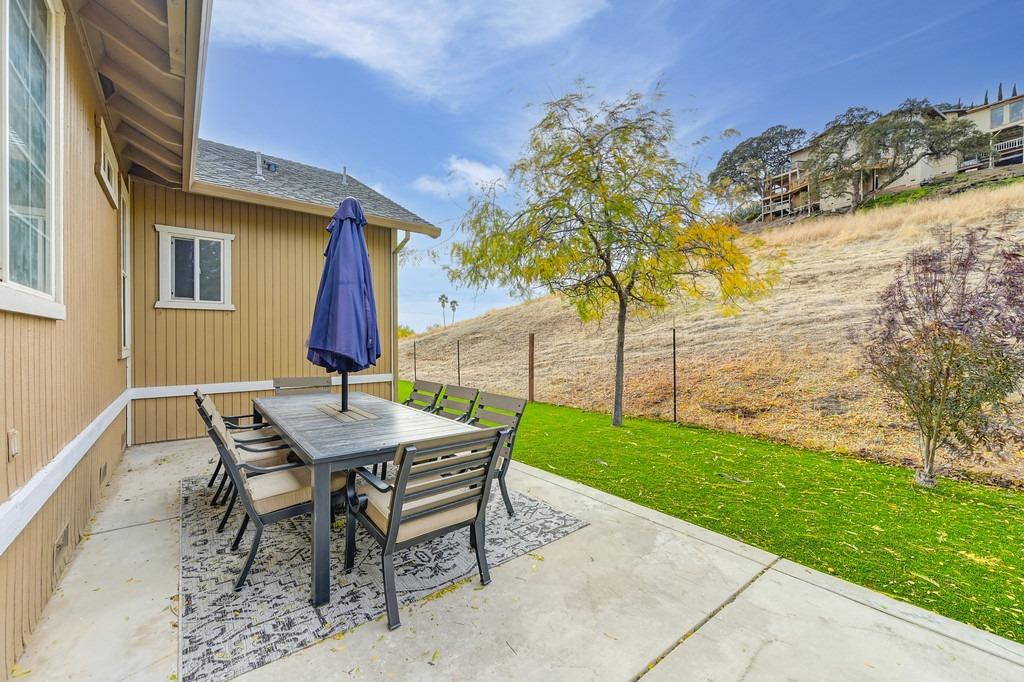 4213 Lakeview Drive
