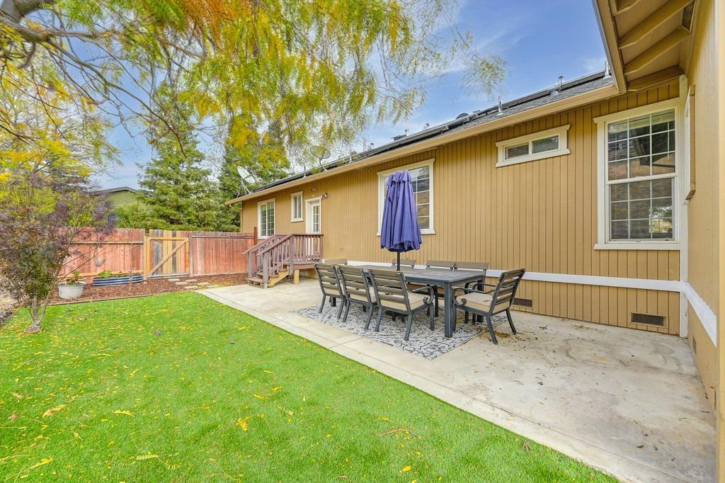 4213 Lakeview Drive
