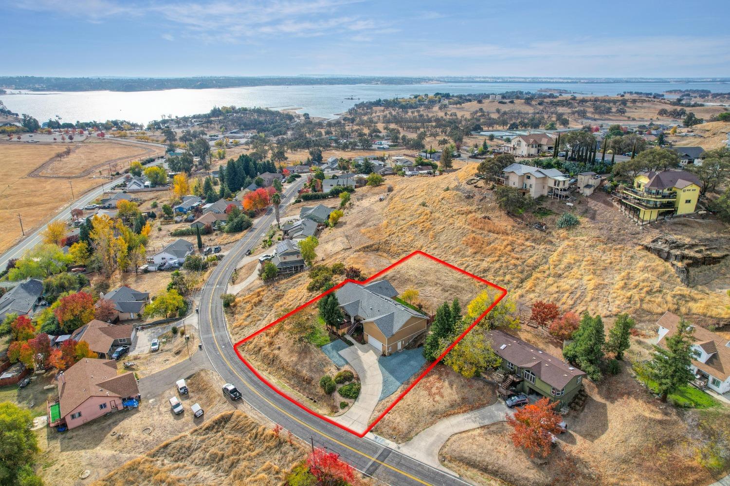 4213 Lakeview Drive