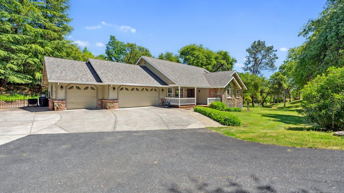 10577 Rim View Circle