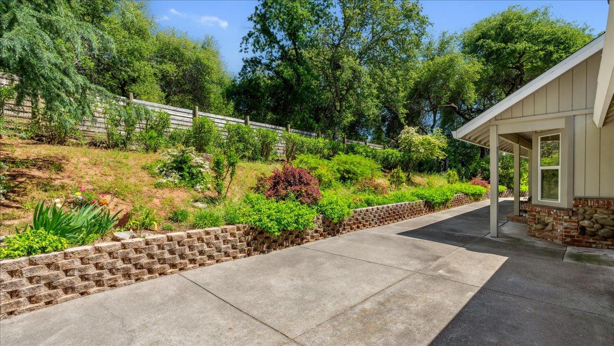 10577 Rim View Circle