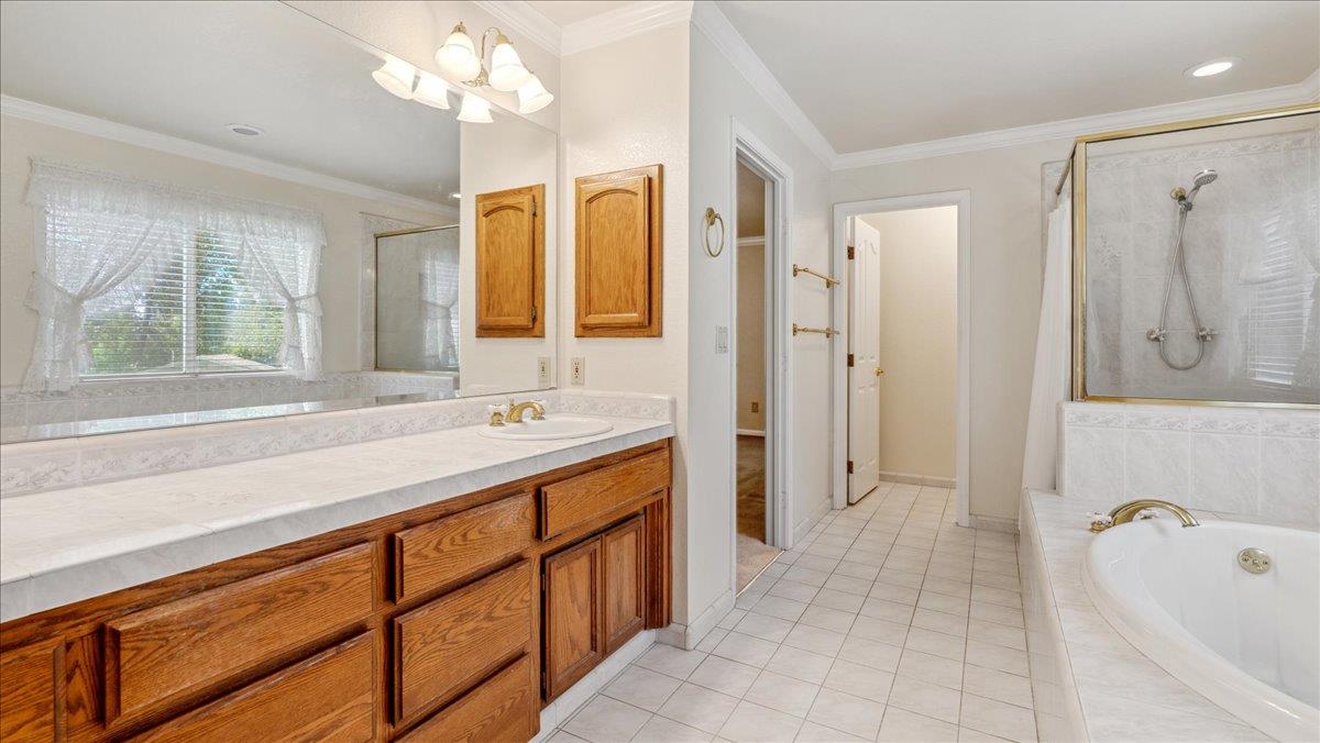 10577 Rim View Circle