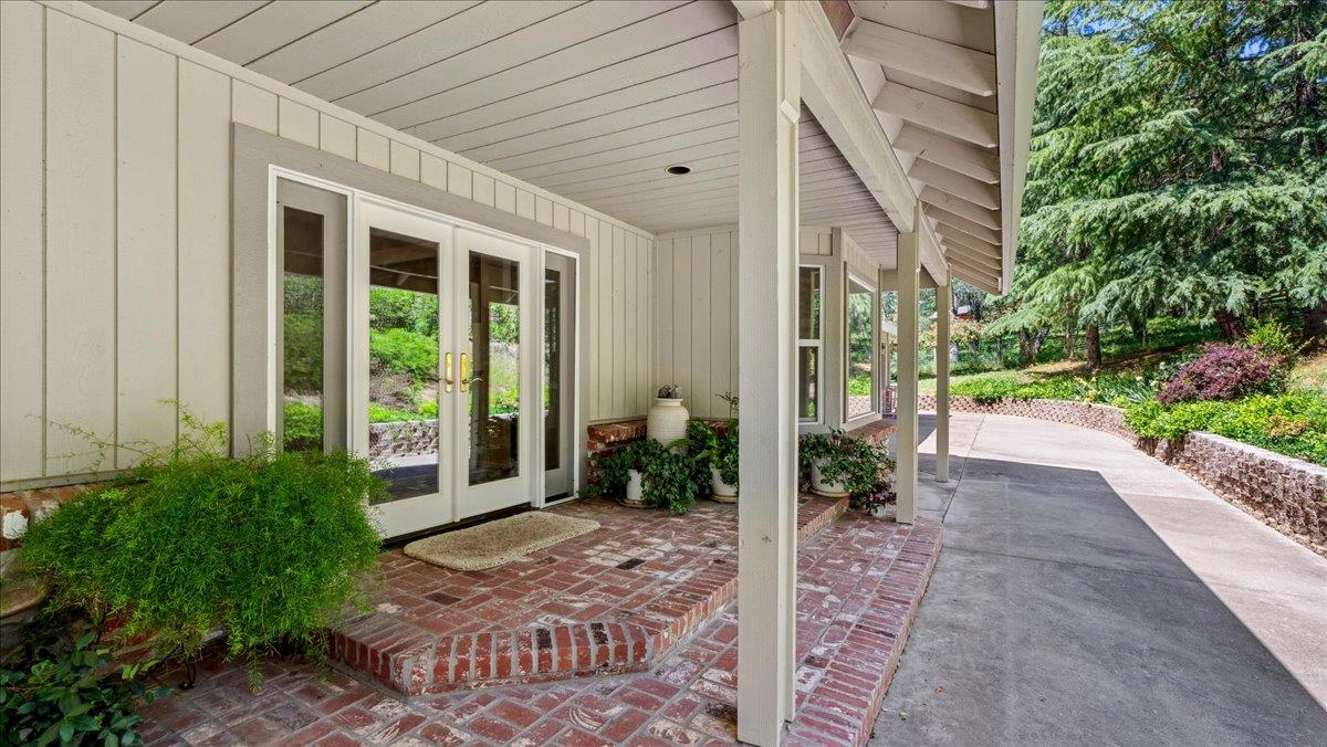 10577 Rim View Circle
