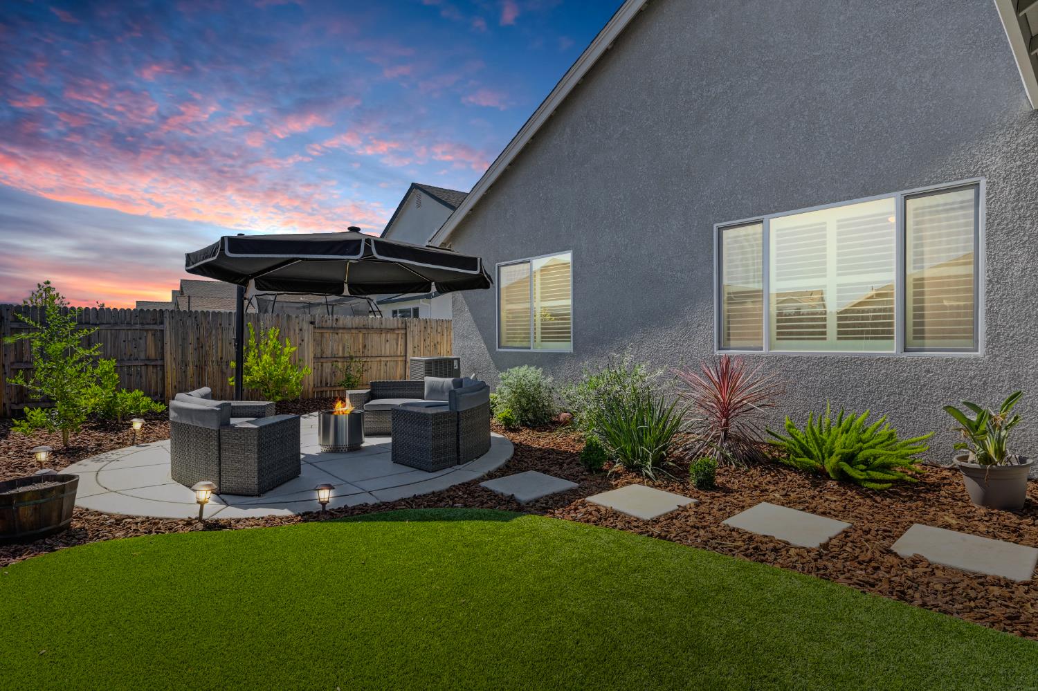 5073 Cardero Way