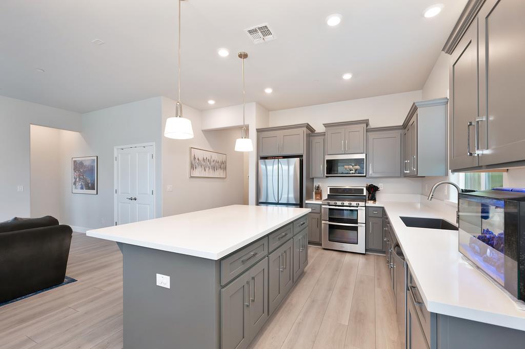 5073 Cardero Way