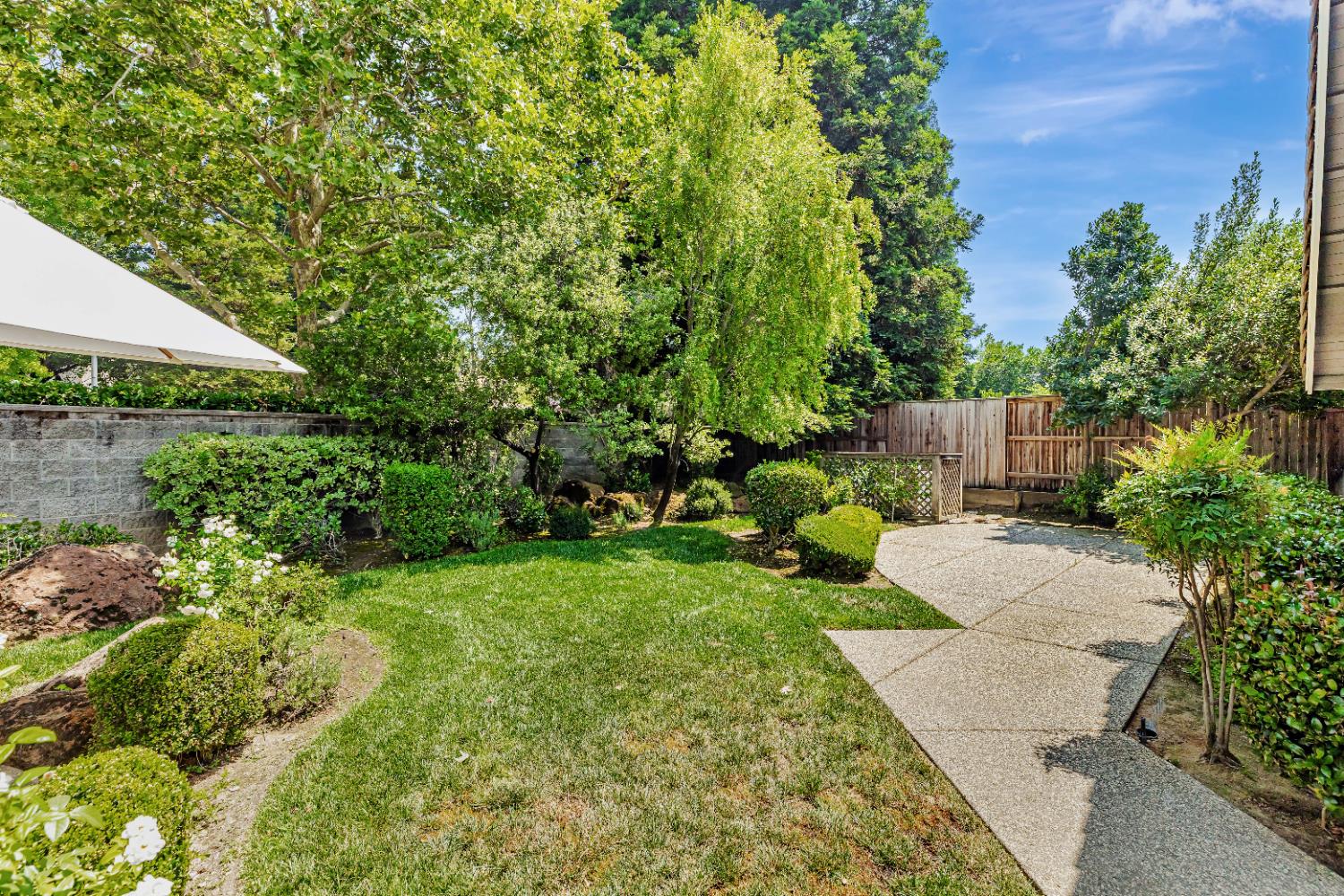 1203 Muirfield Drive