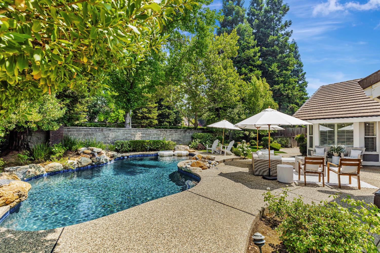 1203 Muirfield Drive