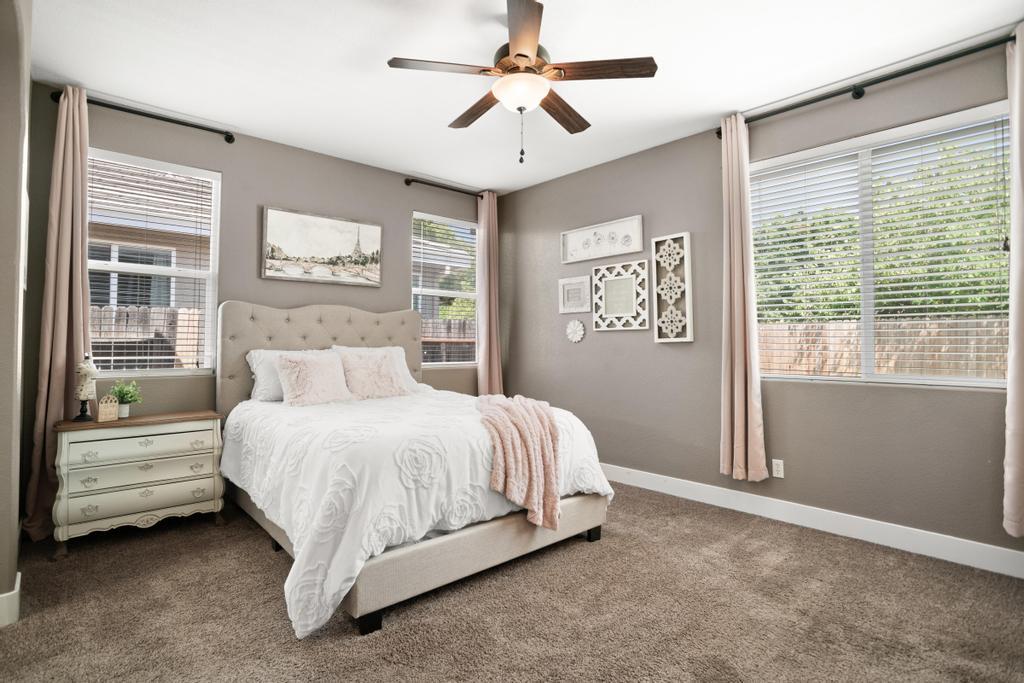 557 Darlington Way