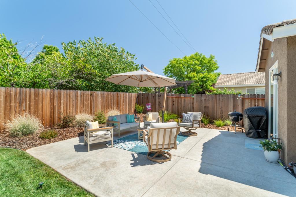 557 Darlington Way