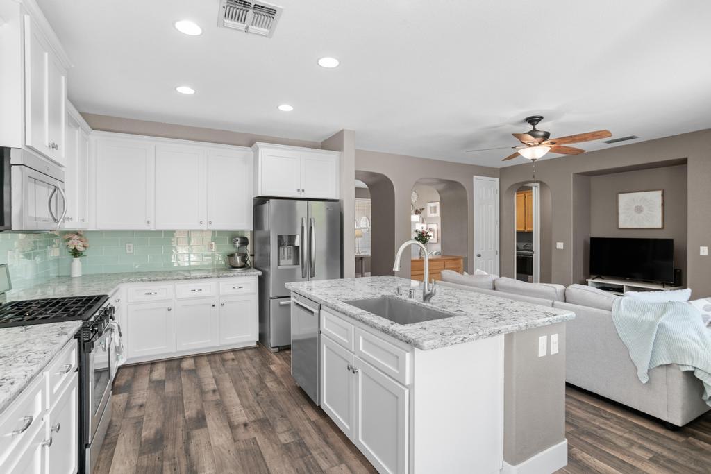 557 Darlington Way