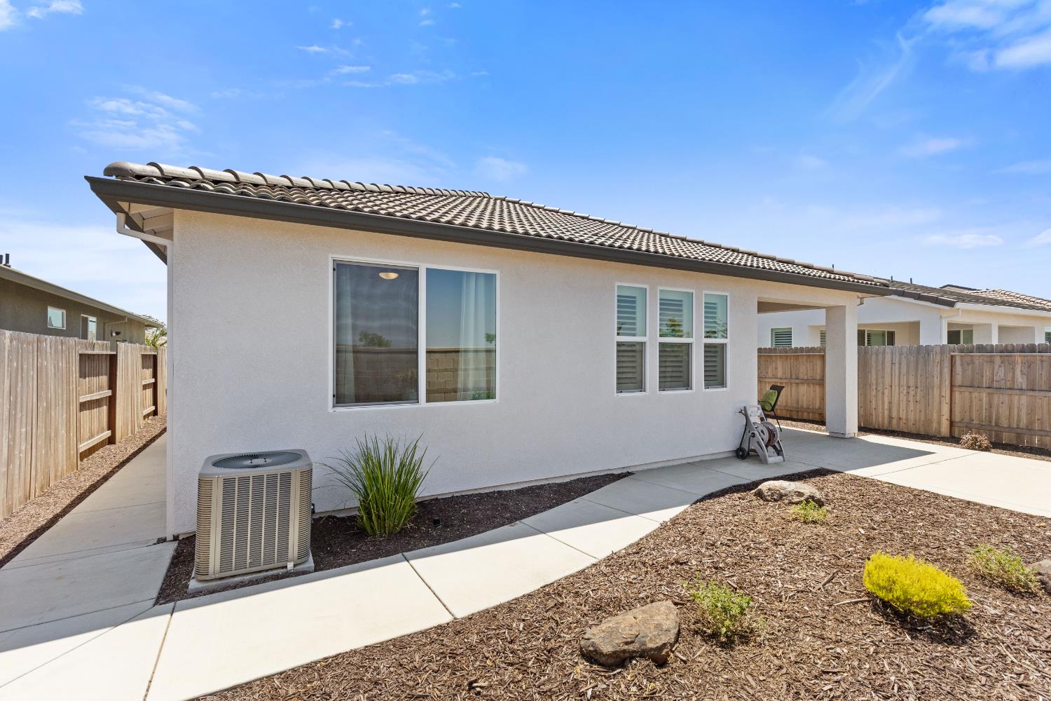 5030 Peace Lily Lane