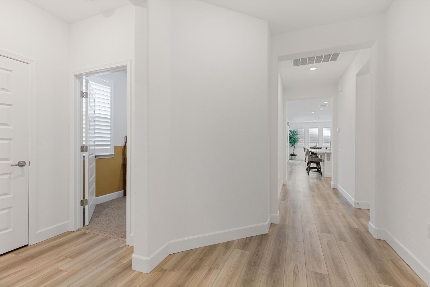 5030 Peace Lily Lane