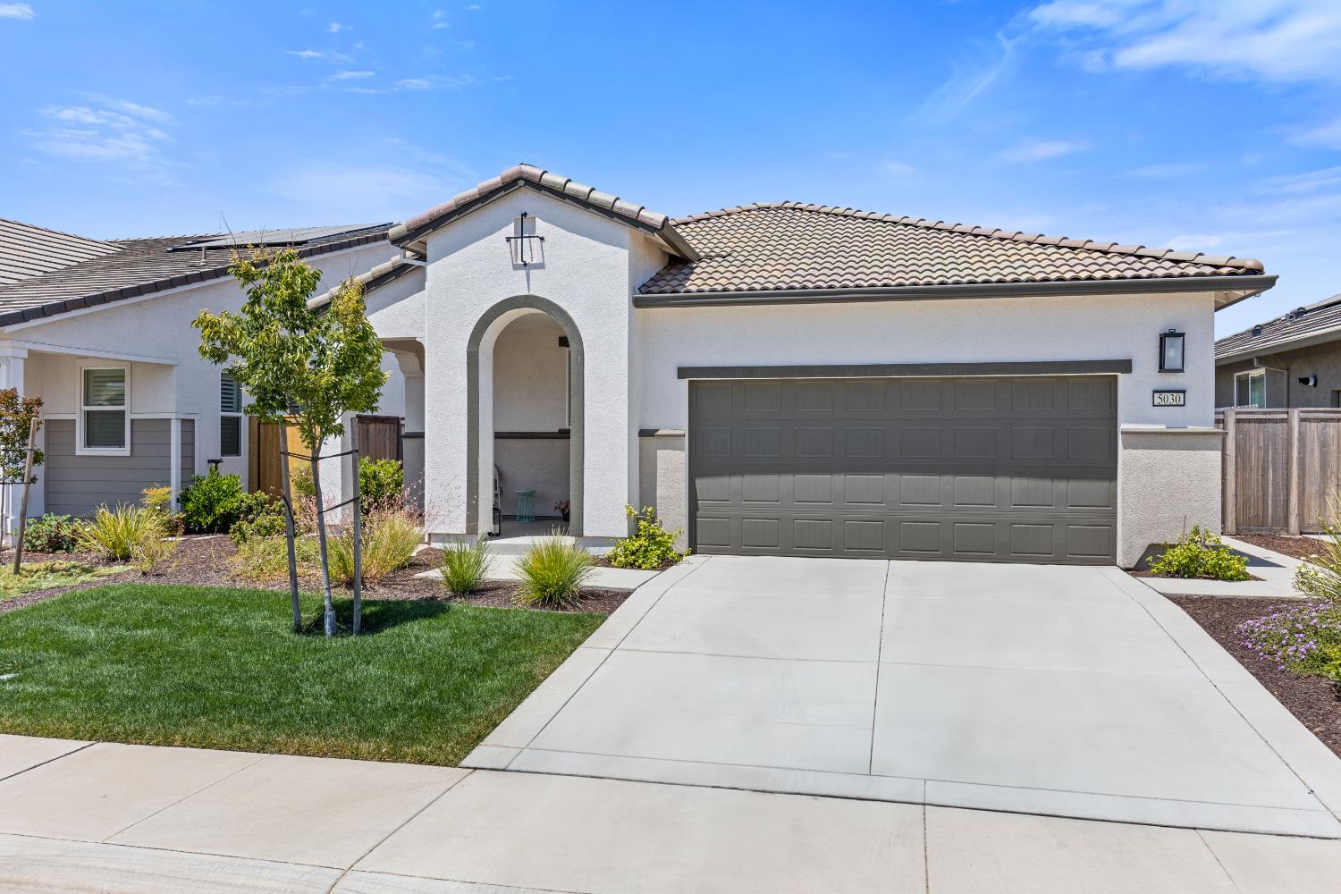 5030 Peace Lily Lane