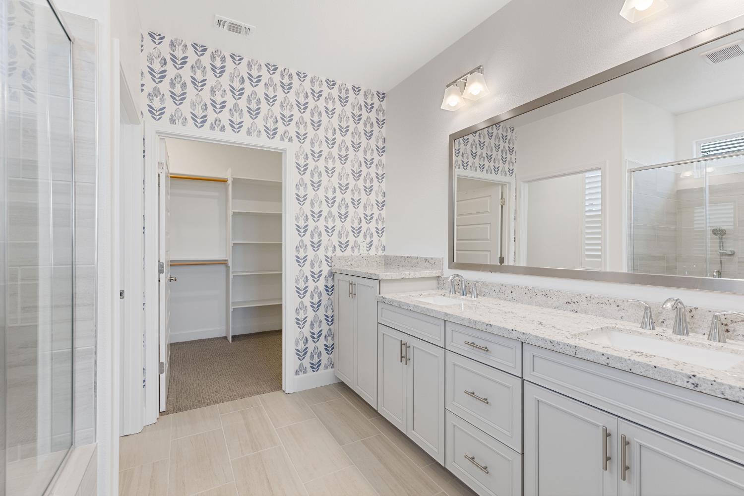 5030 Peace Lily Lane