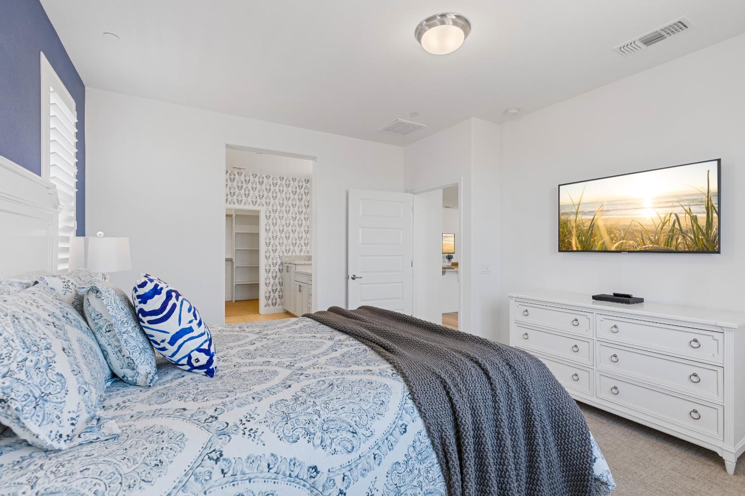 5030 Peace Lily Lane