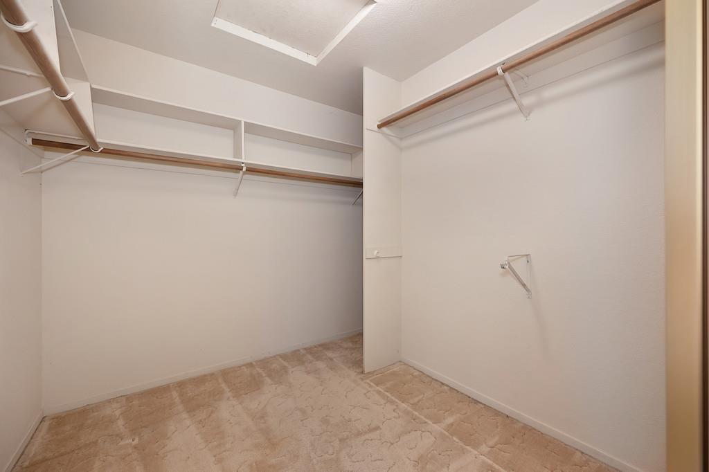 6880 Boardwalk Drive