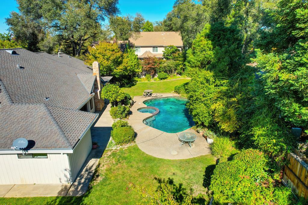 6880 Boardwalk Drive