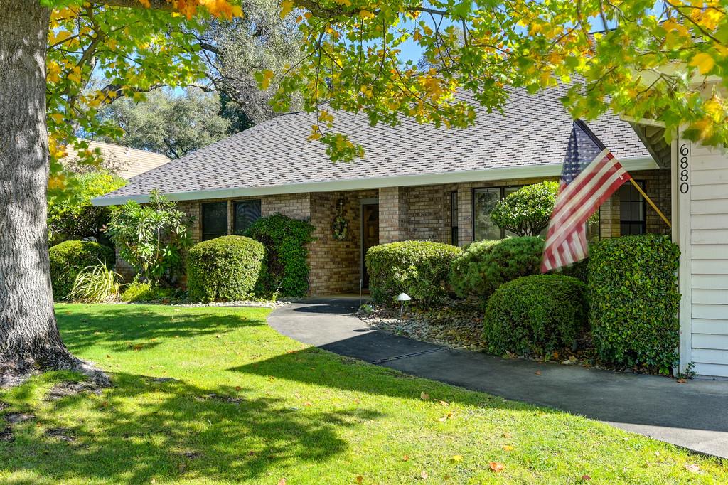 6880 Boardwalk Drive