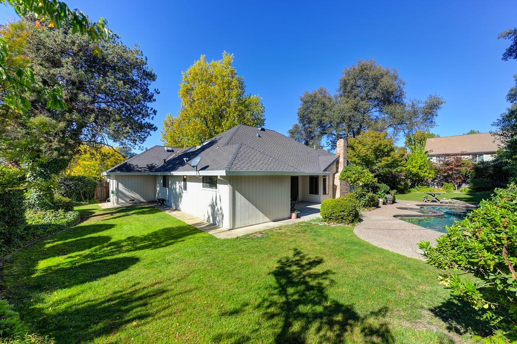 6880 Boardwalk Drive