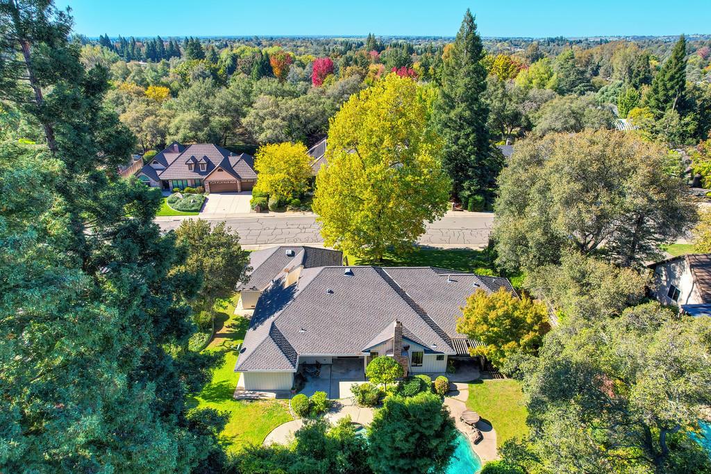 6880 Boardwalk Drive