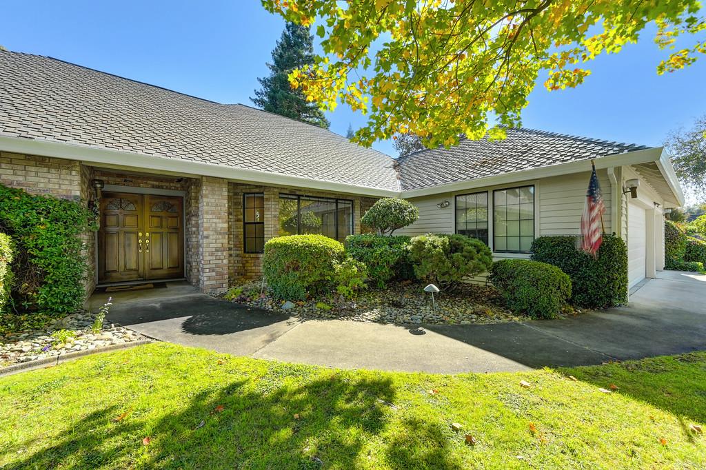 6880 Boardwalk Drive