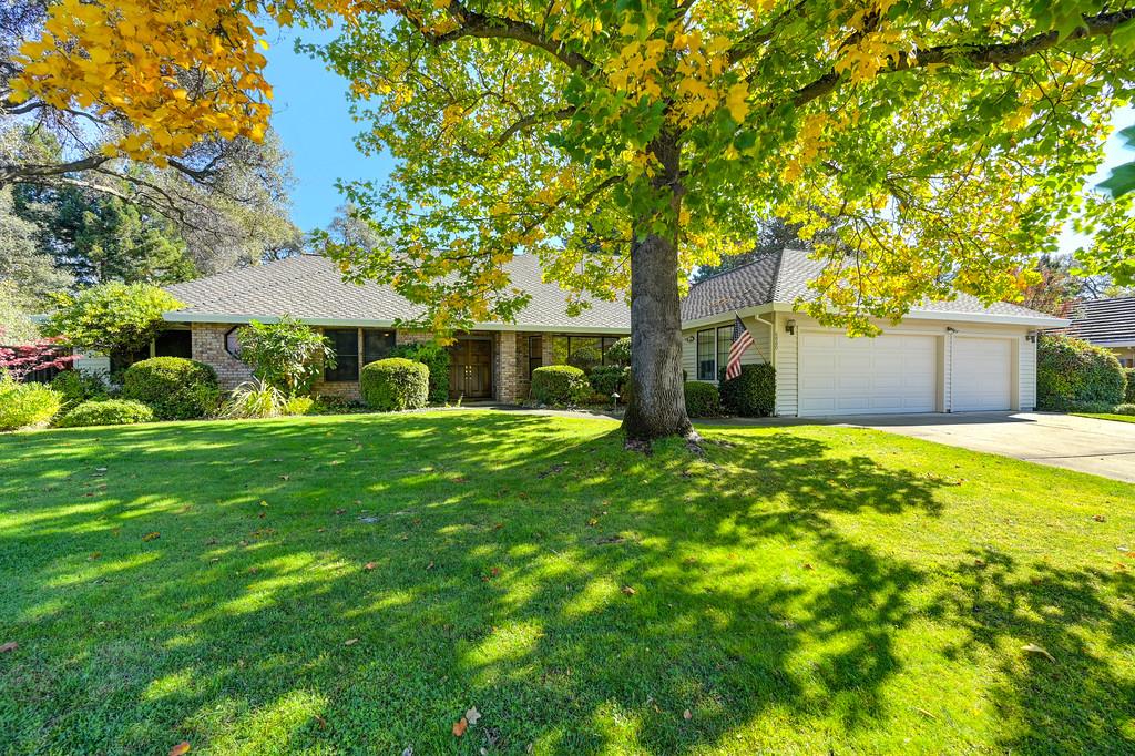 6880 Boardwalk Drive