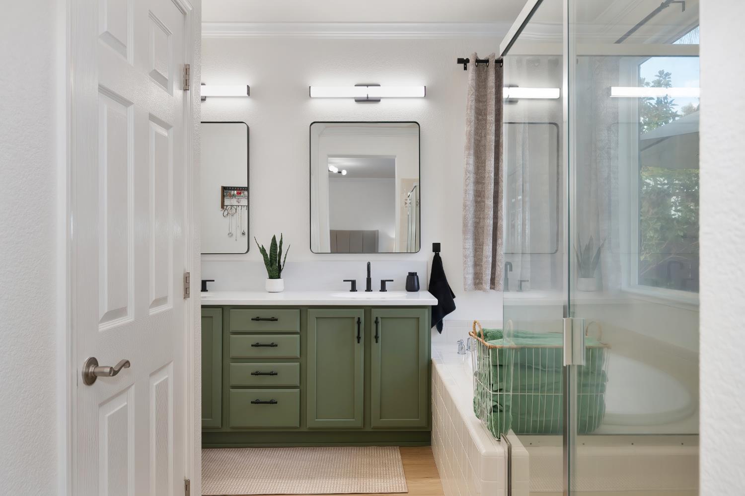 1380 Standish Circle