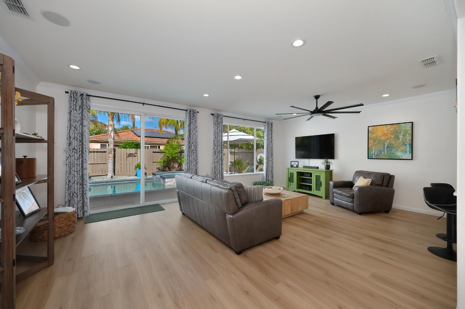 1380 Standish Circle