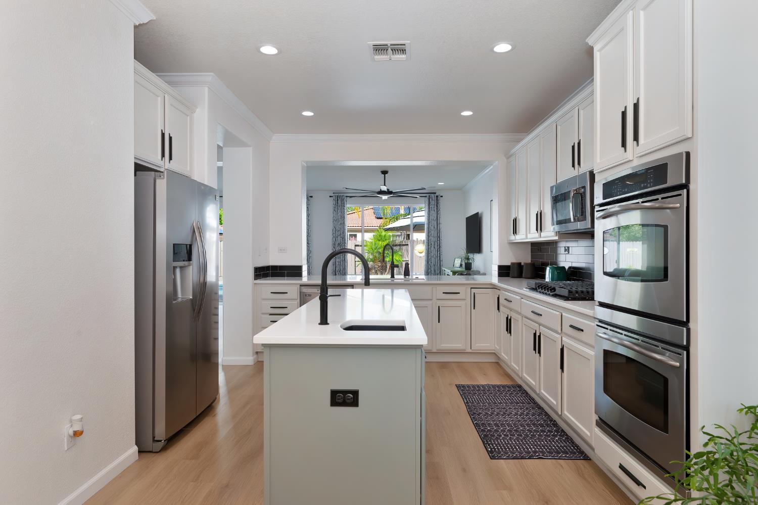 1380 Standish Circle