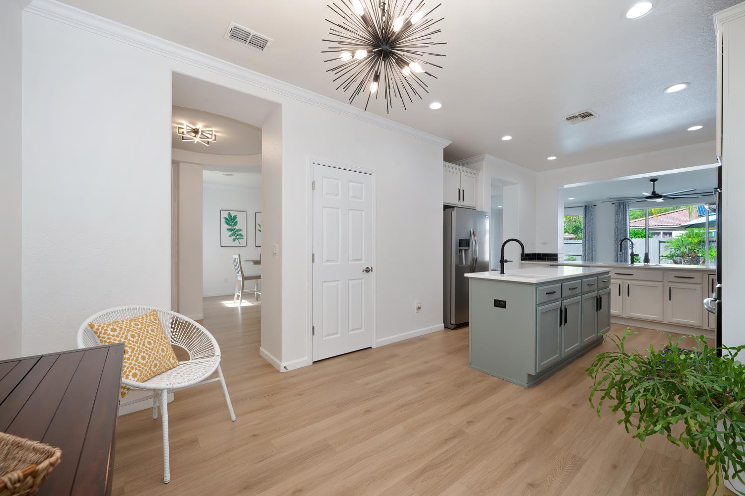 1380 Standish Circle